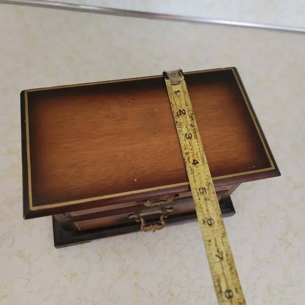 Vintage jewelry wood